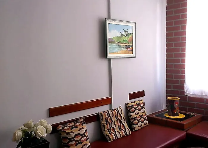 Apartamento Na Praia Do Forte - Cabo Frio-Rj - Com Estacionamento